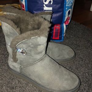 Grey Uggs